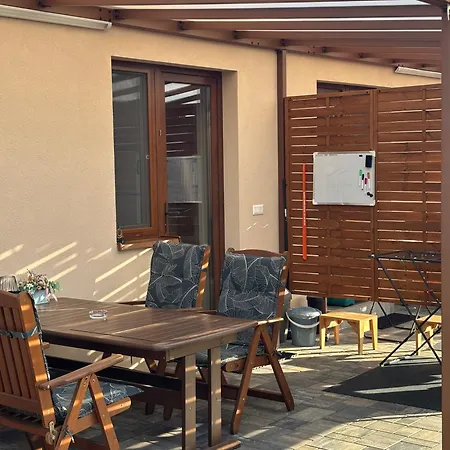 Losonci Apartment *